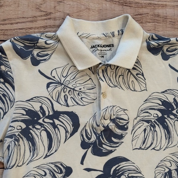 Jack & Jones Cream and Blue  Polo Shirt with Tropical Leaf Design/size M - Picture 8 of 10